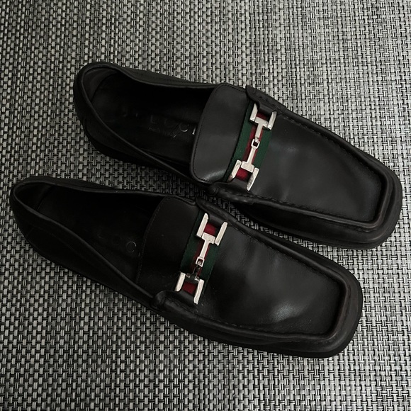 Men’s “GUCCI” Brown Leather Loafers - Picture 3 of 6